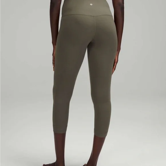 Lululemon Align Super-High-Rise Crop 21" - Picture 2 of 6